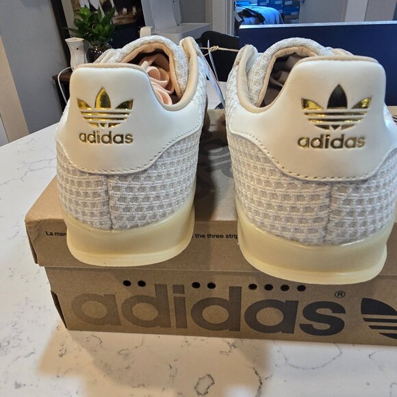 Adidas Originals Gazelle Indoor (Off White/Focus Blue/Warm Vanilla) M 10 JH5419 - Picture 5 of 14